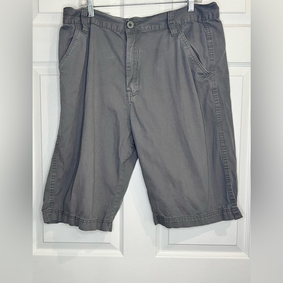Enyce Men’s gray shorts - Size 36 - Picture 1 of 5